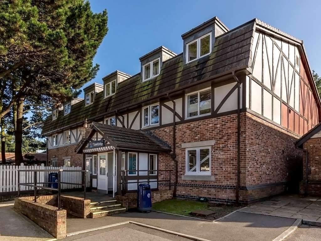 Travelodge Bournemouth Cooper Dean Экстерьер фото